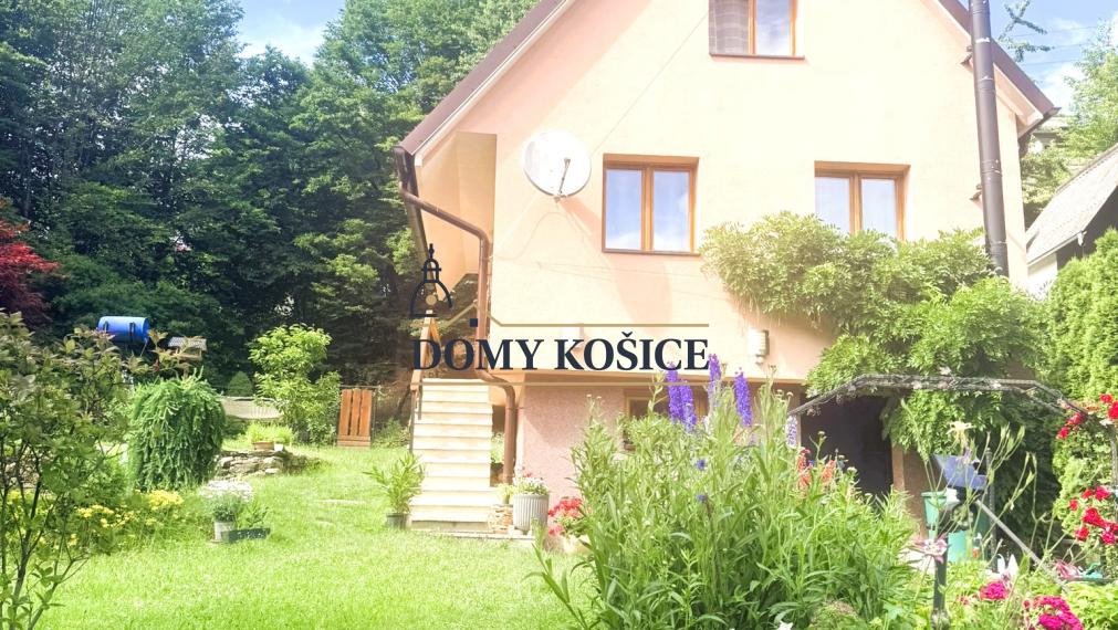 Na predaj krásna murovaná chata pri Myslave.