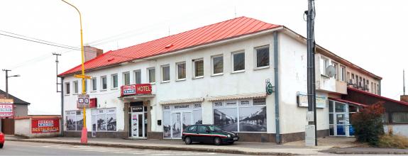 Zaujímavá podnikateľská príležitosť. Exkluzívne  na predaj Hotel KORZO v Sečovciach .