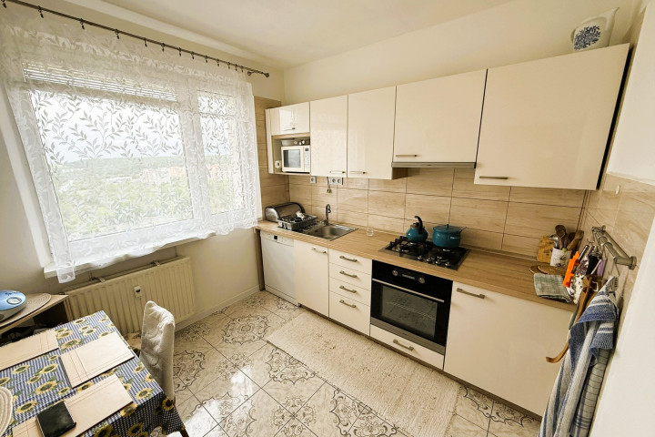 Na predaj 3-izbový byt s loggiou na KVP, ulica Wuppertálska.