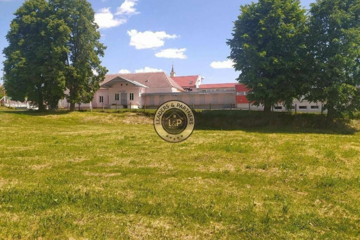 Na predaj logisticko priemyselný areál  / sklad Prešov - Malý Šariš