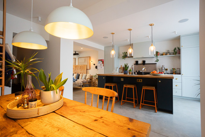 Dvojpodlažný RD-Poľov, kompletná rekonštrukcia, pozemok 586m2