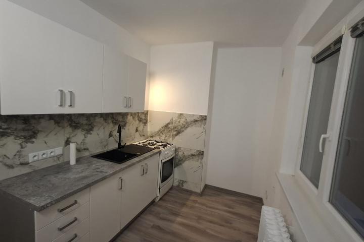 Prenájom 2 izbový byt Brezno