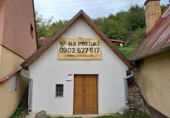 NA PREDAJ vínny dom FIĽAKOVO okres Lučenec