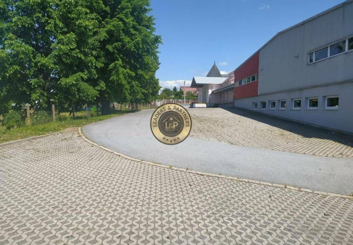 Na predaj logisticko priemyselný areál  / sklad Prešov -- Malý Šariš