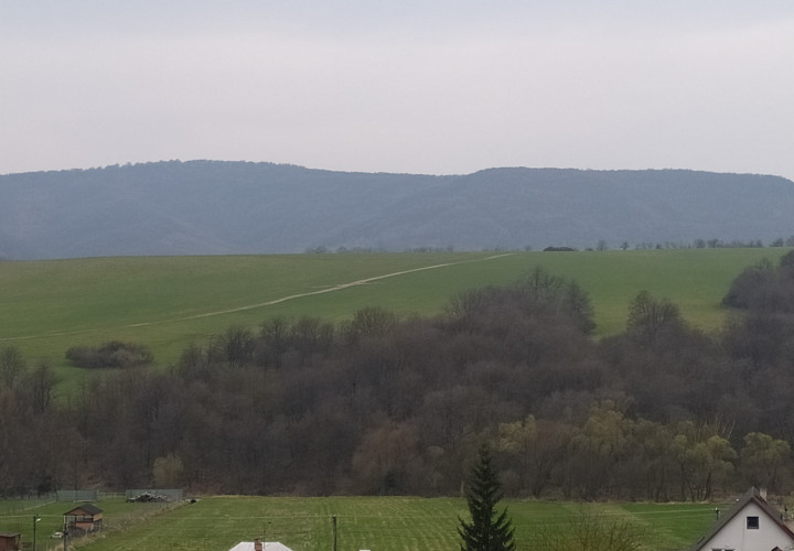 Predám pozemok  -- Nižný Orlík