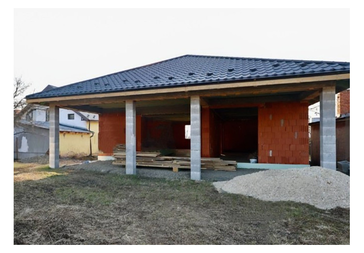 Výmena rozostavaného domu v obci  Rakovec nad Ondavou za byt v Michalovciach.