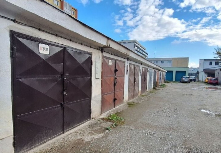 PREDAJ garáž v blízkosti OC Galéria