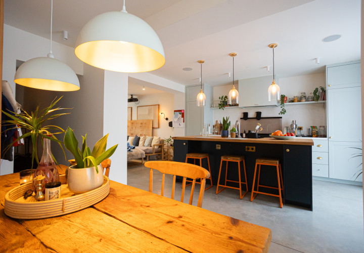 Dvojpodlažný RD-Poľov, kompletná rekonštrukcia, pozemok 586m2