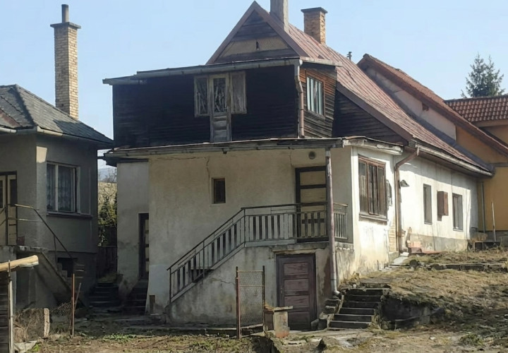 Rodinný dom vhodný na celoročné chalupárčenie s veľkým pozemkom